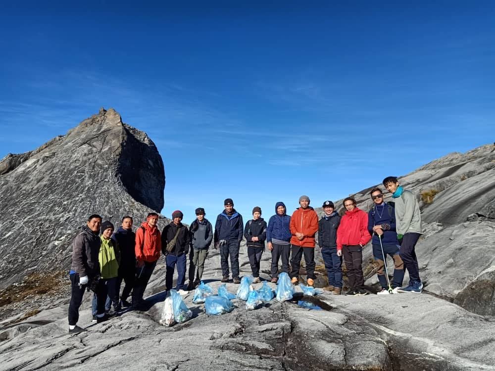 Mount Kinabalu Clean-Up Programme Sees Participation of Volunteers From All Over Sabah