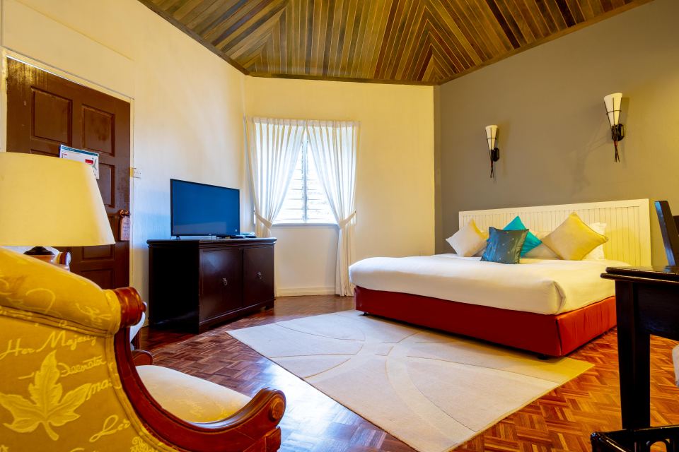 Hill Lodge King Bedroom