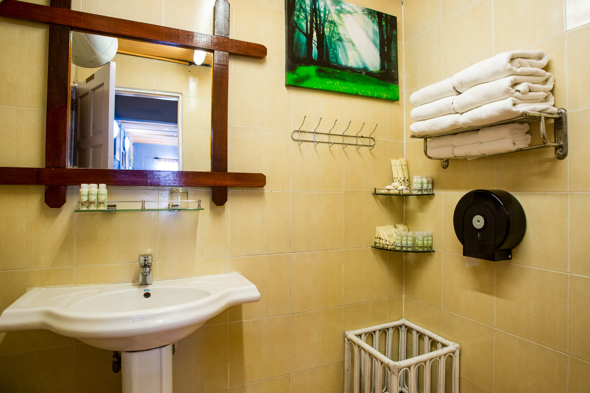 Laban Rata Resthouse Private Room Butter 3 Attached Bathroom