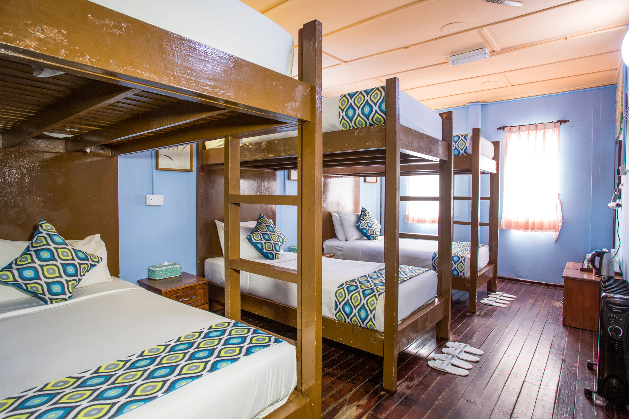 Laban Rata Resthouse Private Room Buttercup 3