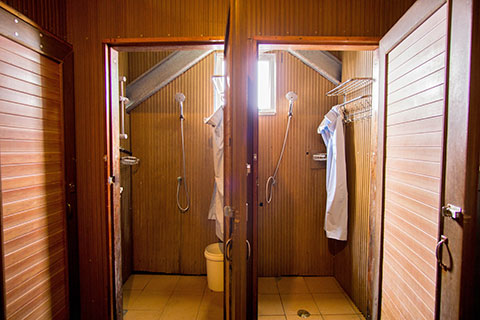 Pendant Hut Bathroom