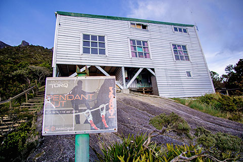 Pendant Hut Overview